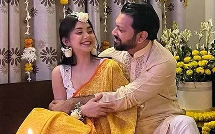 হানিমুনের জন্য মালদ্বীপের উদ্দেশ্যে দেশ ছাড়লেন তাহসান-রোজা